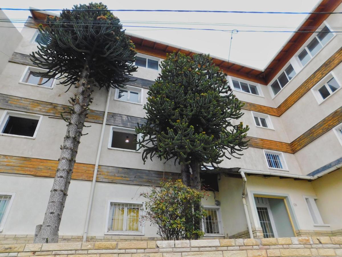 Hostel Arrayan Bariloche Екстериор снимка